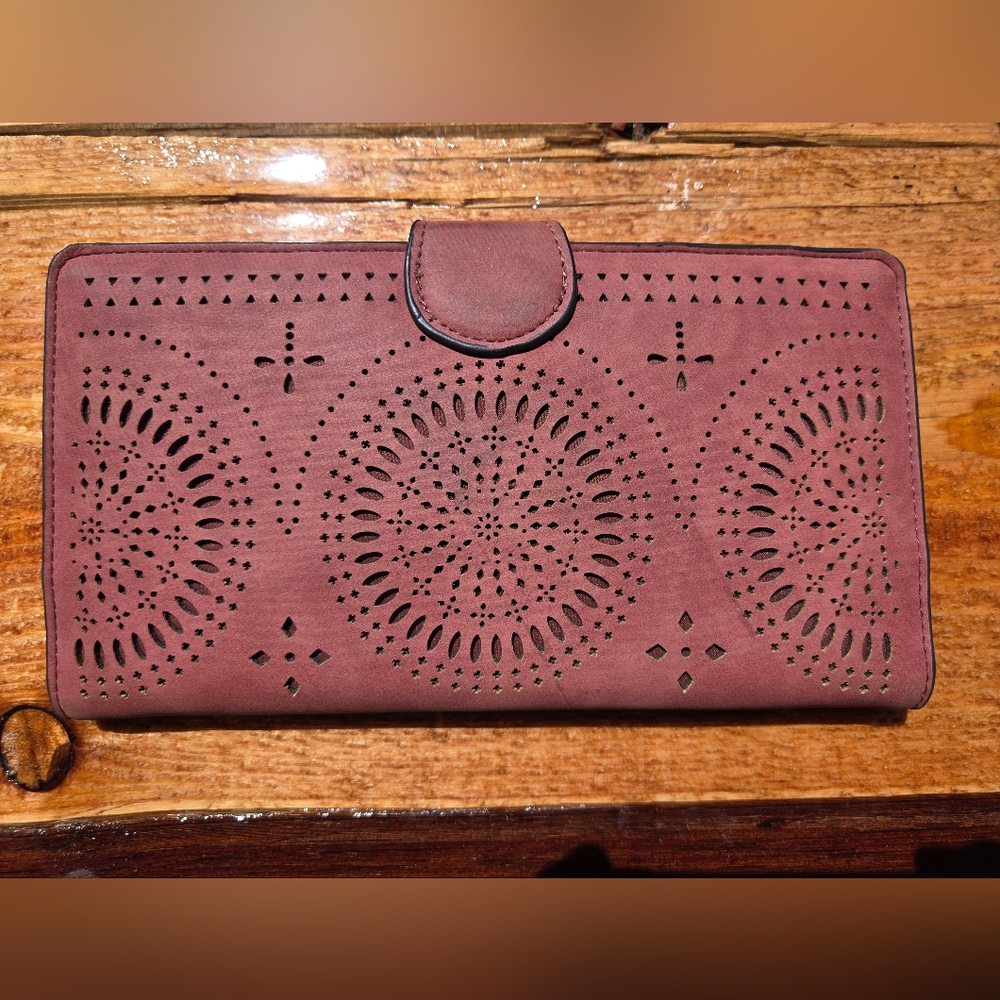 💖 3 For $15 - MAUVE BEAUTIFUL WALLET 💓 HIPPIE & BOHO VIBES